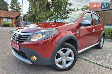 Позашляховик / Кросовер Dacia Sandero StepWay 2010 в Стрию