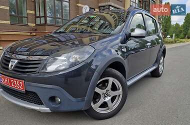 Внедорожник / Кроссовер Dacia Sandero StepWay 2010 в 