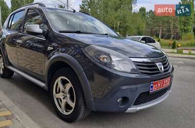 Внедорожник / Кроссовер Dacia Sandero StepWay 2010 в Чернигове