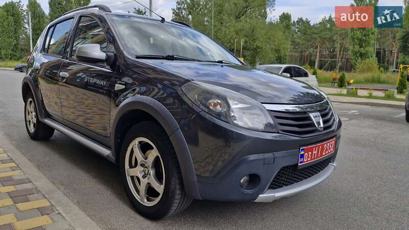 Внедорожник / Кроссовер Dacia Sandero StepWay 2010 в Чернигове
