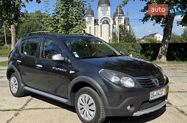 Позашляховик / Кросовер Dacia Sandero StepWay 2012 в Стрию