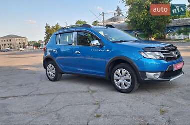 Позашляховик / Кросовер Dacia Sandero StepWay 2015 в Новоархангельську