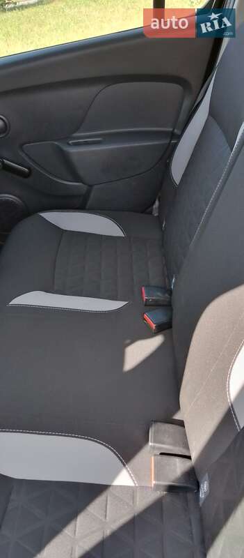 Внедорожник / Кроссовер Dacia Sandero StepWay 2013 в Чернигове