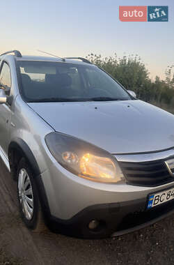 Внедорожник / Кроссовер Dacia Sandero StepWay 2011 в Шполе