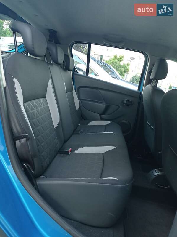 Внедорожник / Кроссовер Dacia Sandero StepWay 2013 в Киеве