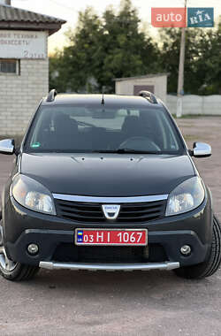 Внедорожник / Кроссовер Dacia Sandero StepWay 2011 в 