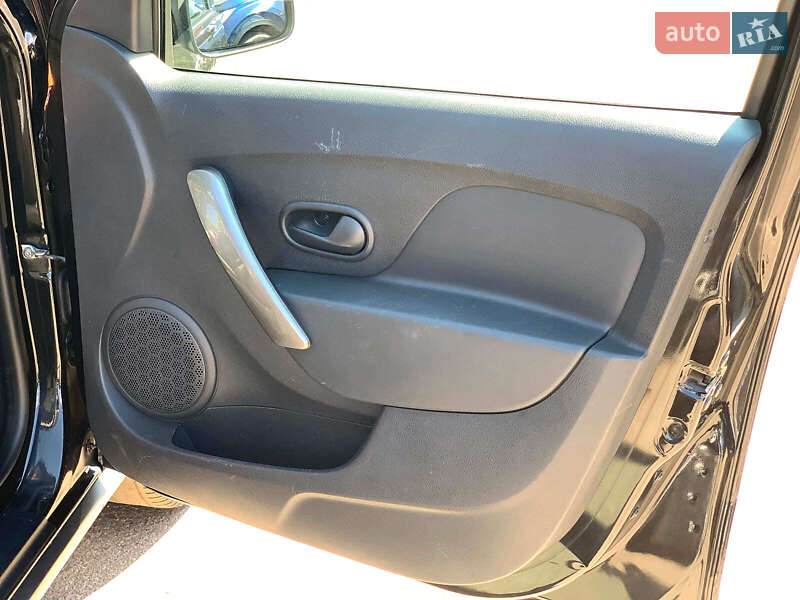 Внедорожник / Кроссовер Dacia Sandero StepWay 2015 в Виннице