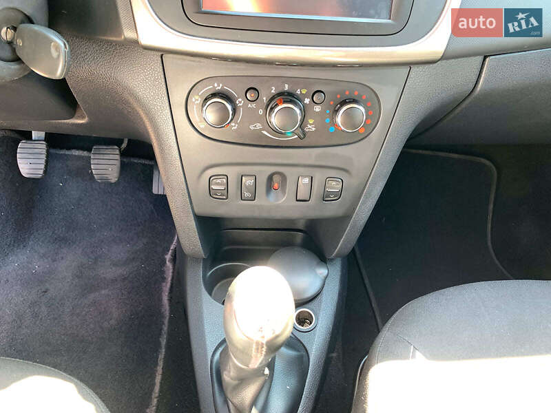 Внедорожник / Кроссовер Dacia Sandero StepWay 2015 в Виннице