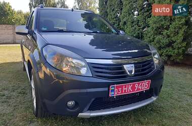 Внедорожник / Кроссовер Dacia Sandero StepWay 2010 в Хороле