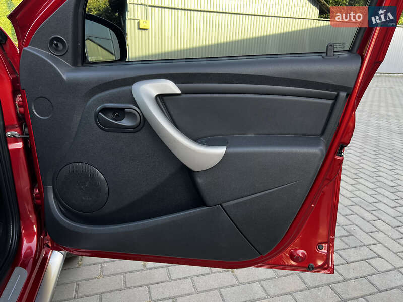 Внедорожник / Кроссовер Dacia Sandero StepWay 2009 в Полтаве