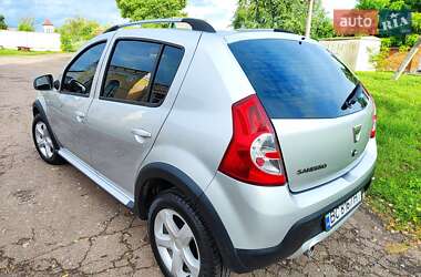 Внедорожник / Кроссовер Dacia Sandero StepWay 2012 в 