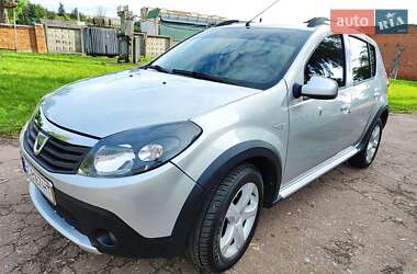 Позашляховик / Кросовер Dacia Sandero StepWay 2012 в Кролевці