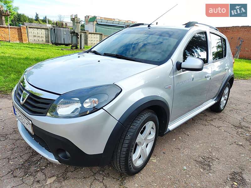 Dacia Sandero StepWay 2012