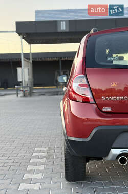 Внедорожник / Кроссовер Dacia Sandero StepWay 2011 в 
