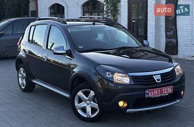 Внедорожник / Кроссовер Dacia Sandero StepWay 2010 в 