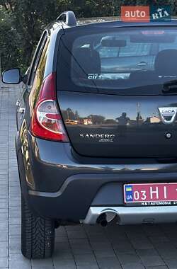 Внедорожник / Кроссовер Dacia Sandero StepWay 2010 в 
