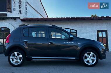 Внедорожник / Кроссовер Dacia Sandero StepWay 2010 в 