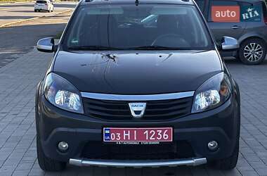 Внедорожник / Кроссовер Dacia Sandero StepWay 2010 в 