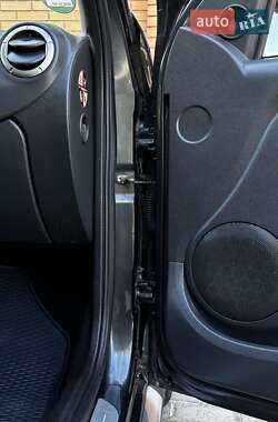 Внедорожник / Кроссовер Dacia Sandero StepWay 2010 в 