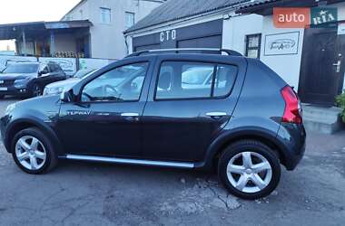 Внедорожник / Кроссовер Dacia Sandero StepWay 2009 в 