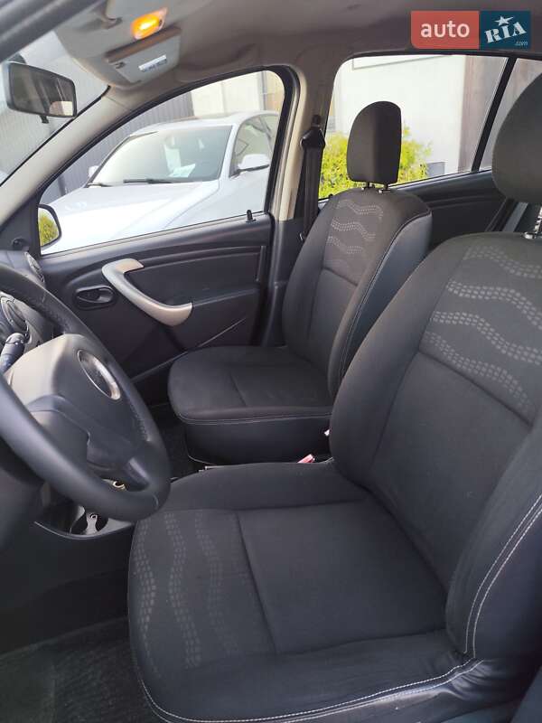 Внедорожник / Кроссовер Dacia Sandero StepWay 2009 в Чернигове фото 33 Внедорожник / Кроссовер Dacia Sandero StepWay 2009 в Чернигове