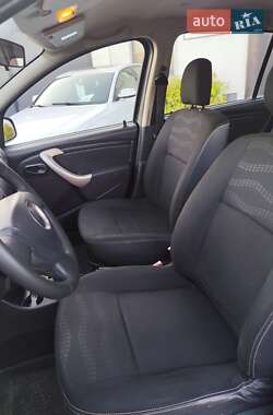 Внедорожник / Кроссовер Dacia Sandero StepWay 2009 в 