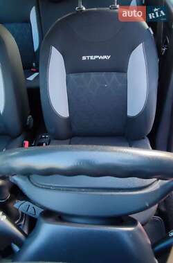 Внедорожник / Кроссовер Dacia Sandero StepWay 2013 в 