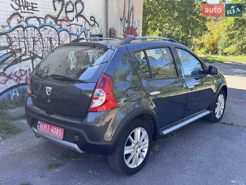 Внедорожник / Кроссовер Dacia Sandero StepWay 2010 в Полтаве