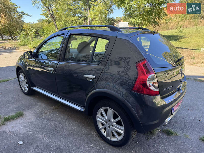 Внедорожник / Кроссовер Dacia Sandero StepWay 2010 в Полтаве