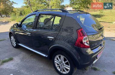 Внедорожник / Кроссовер Dacia Sandero StepWay 2010 в 