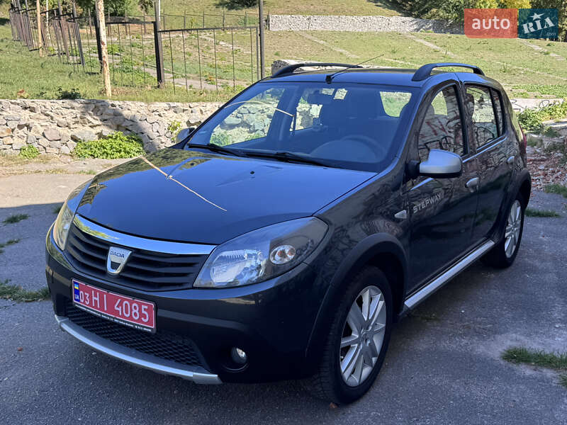 Внедорожник / Кроссовер Dacia Sandero StepWay 2010 в Полтаве