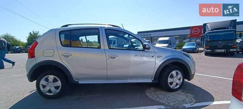 Внедорожник / Кроссовер Dacia Sandero StepWay 2011 в Ровно фото 2 Внедорожник / Кроссовер Dacia Sandero StepWay 2011 в Ровно