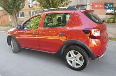 Внедорожник / Кроссовер Dacia Sandero StepWay 2014 в 
