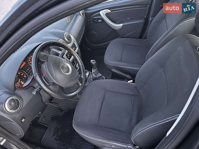 Внедорожник / Кроссовер Dacia Sandero StepWay 2011 в Сумах