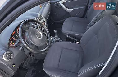 Внедорожник / Кроссовер Dacia Sandero StepWay 2011 в 