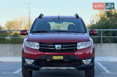 Внедорожник / Кроссовер Dacia Sandero StepWay 2014 в 