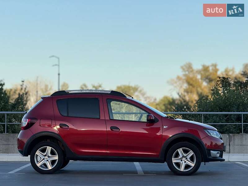 Позашляховик / Кросовер Dacia Sandero StepWay 2014 в Києві