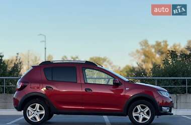 Внедорожник / Кроссовер Dacia Sandero StepWay 2014 в 