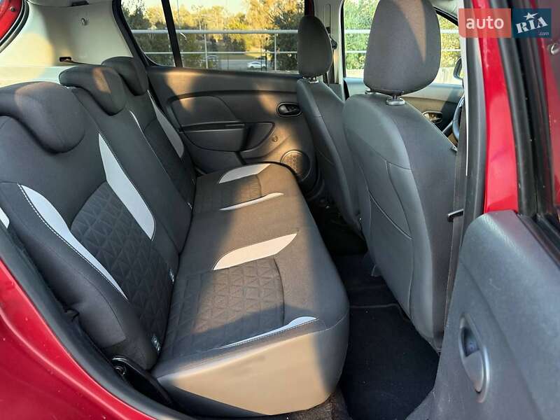 Позашляховик / Кросовер Dacia Sandero StepWay 2014 в Києві