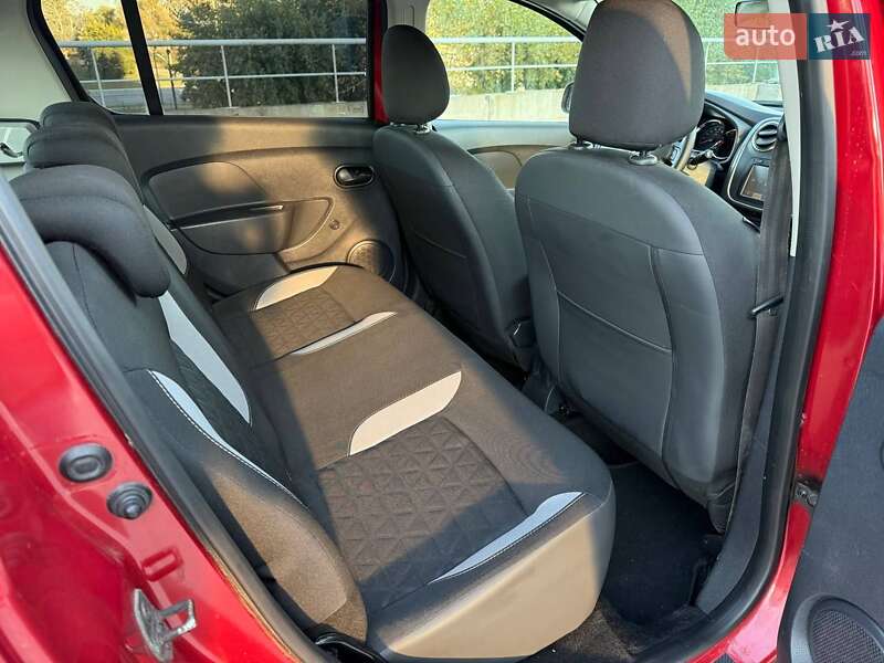 Позашляховик / Кросовер Dacia Sandero StepWay 2014 в Києві