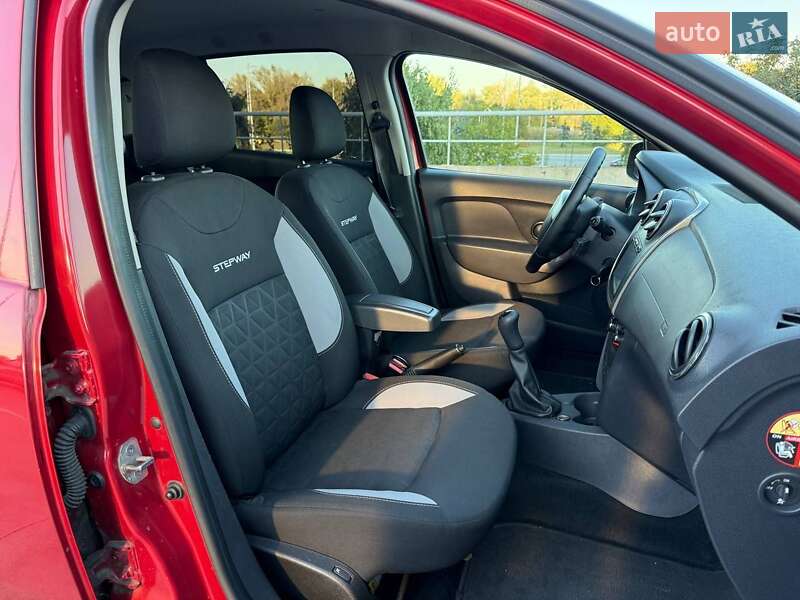 Позашляховик / Кросовер Dacia Sandero StepWay 2014 в Києві