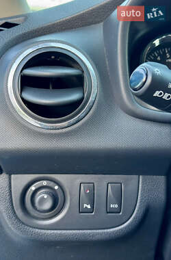 Внедорожник / Кроссовер Dacia Sandero StepWay 2013 в 