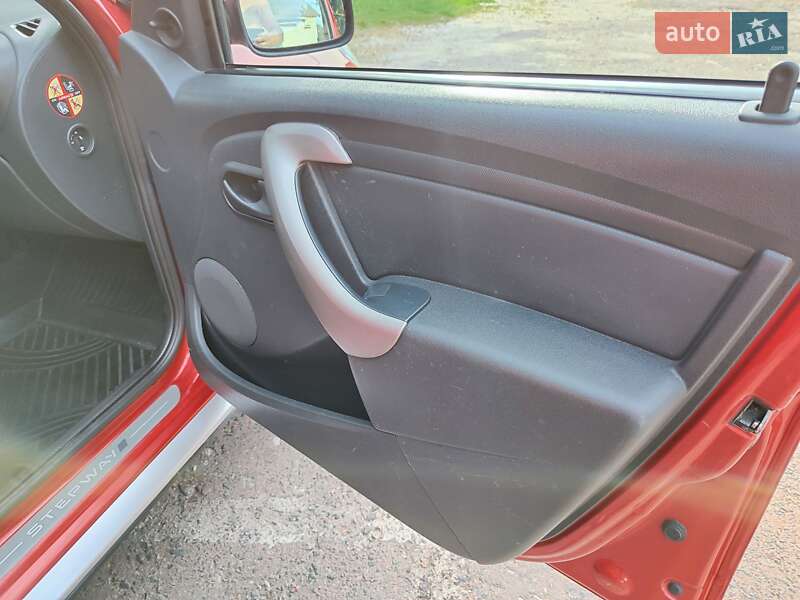 Внедорожник / Кроссовер Dacia Sandero StepWay 2011 в Глухове