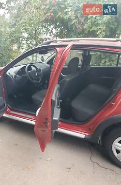 Внедорожник / Кроссовер Dacia Sandero StepWay 2011 в 