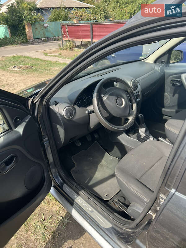 Внедорожник / Кроссовер Dacia Sandero StepWay 2010 в Марганце