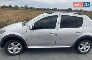 Внедорожник / Кроссовер Dacia Sandero StepWay 2010 в 