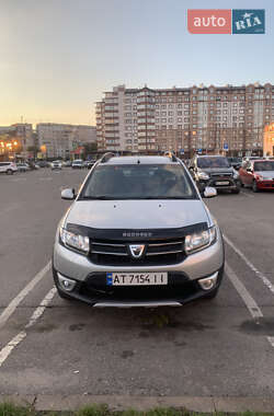 Позашляховик / Кросовер Dacia Sandero StepWay 2014 в Івано-Франківську