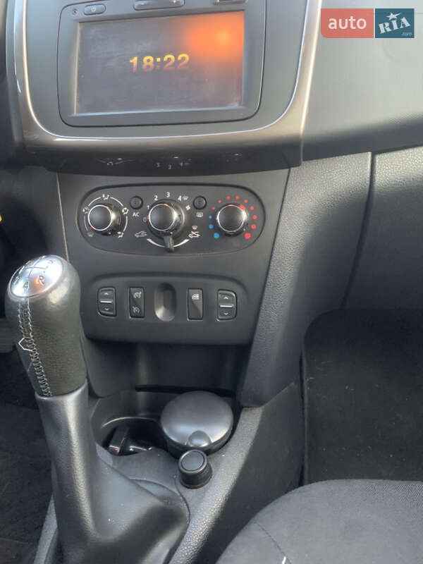 Внедорожник / Кроссовер Dacia Sandero StepWay 2014 в Ивано-Франковске