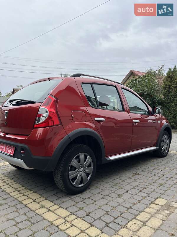 Внедорожник / Кроссовер Dacia Sandero StepWay 2012 в Виннице