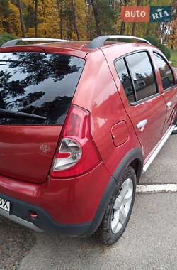 Внедорожник / Кроссовер Dacia Sandero StepWay 2010 в 